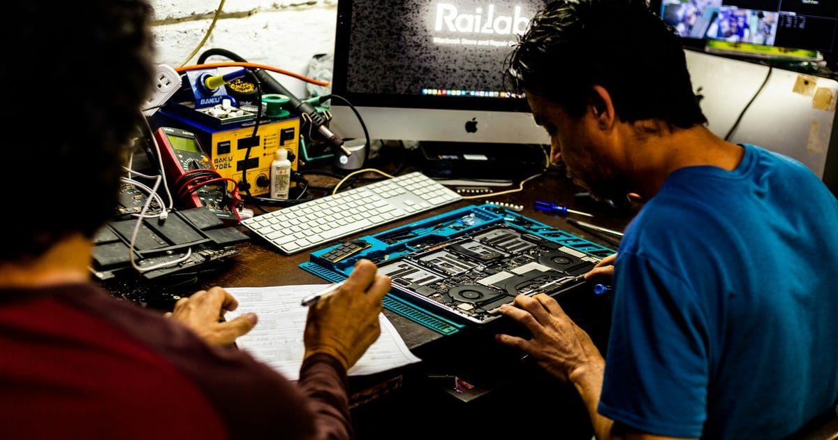 First MacBook Neo Benchmarks Are In: Here's How It Compares the M1 MacBook Air